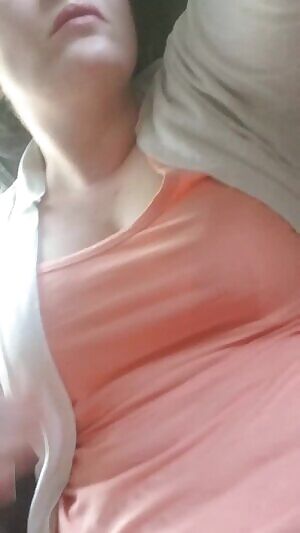 Heading out for dinner. Trying to keep cool with the scorching hot temp outside.