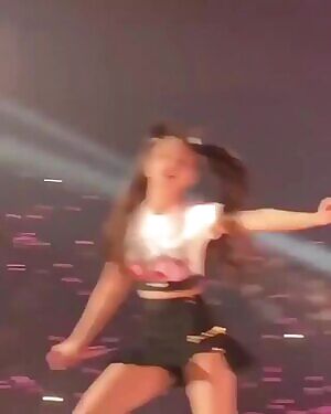 BLACKPINK - Jennie