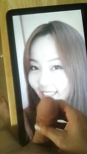 U/Saori_K asked me for cum, so I had to do the right thing and dumped it on her face.