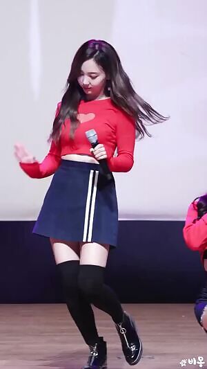 TWICE Nayeon showing you her heart