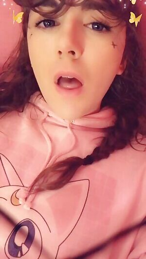 Soft ‘girl’ jacks off