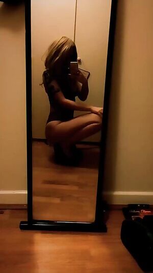 so fucking sexy! made me cum.