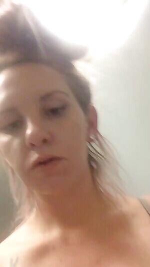 gym time !!! Who wants my sweaty bra or panties after? Skype sext fetish friendly!!! Custom vids pics gfe cockrate!!! Online ! Kik kbaby222333