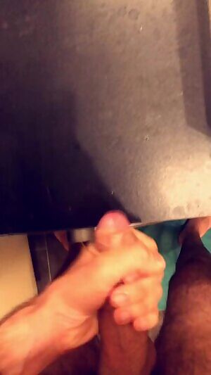 It’s a shame that no pussy was there to leak all this fertile cum...