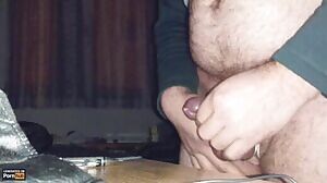 Another big cumshot! Please tell me what you think! Thanks!