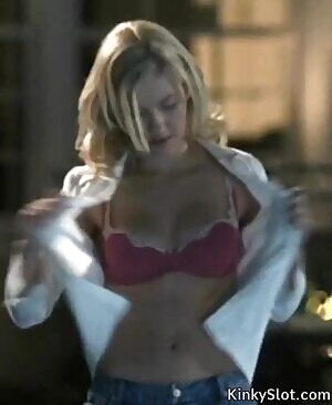 Elisha Cuthbert