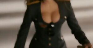 Leelee Sobieski in Walk All Over Me