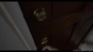 Joseline Kelly gets a facefuck