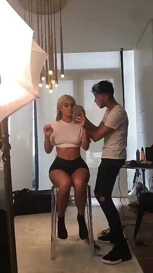Godly hips