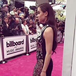 Hailee Steinfeld