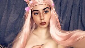 Let’s play! This bratty lil college girl is online for vanilla and domme play. and 420 friendly! //   💕👑