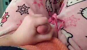 Rubbing my little clitty till I cum 😖
