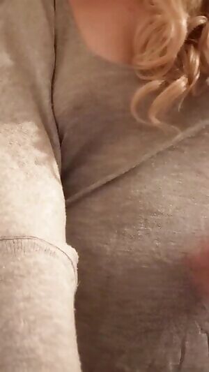 Teasing And Showing Off Tits 🍈🍈👅