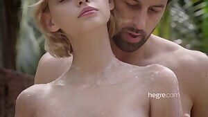 Ariel Erotic Shower Massage 12