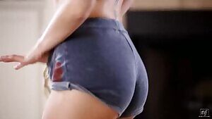 Riley Reid - Ultimate tease