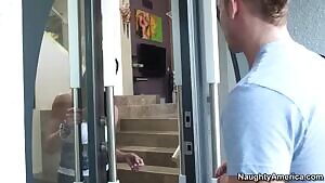 MILF Goddesses - Lisa Ann & Kendra Lust