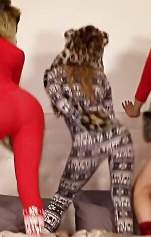 Ariana's tight petite ass is insanely sexy