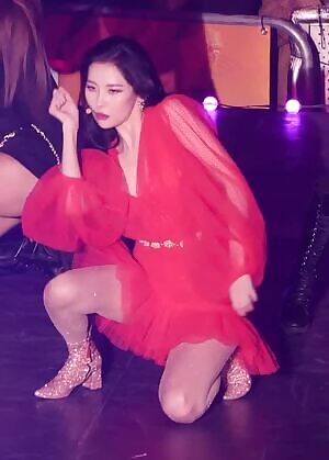 Sunmi's Cleavage