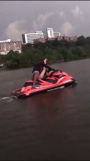 holdthemoan - Funny sex on a water bike