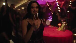 Camila Mendes