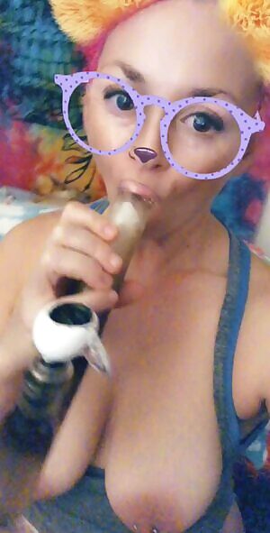 let's get high and cum together!