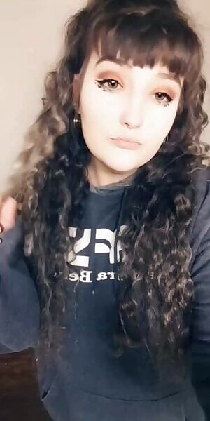 Heres a special gif for anyone on the new tab this afternoon 😘