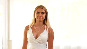 A minute with Hannah Hawthorne