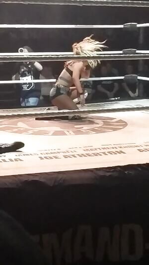 Toni Storm's amazing jiggle