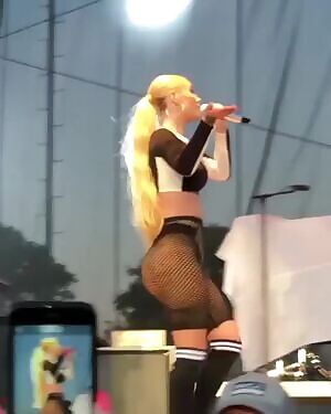 I’m absolutely drained by Iggy Azalea’s gargantuan ass