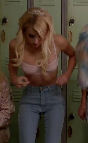 Emma Roberts - Scream Queens