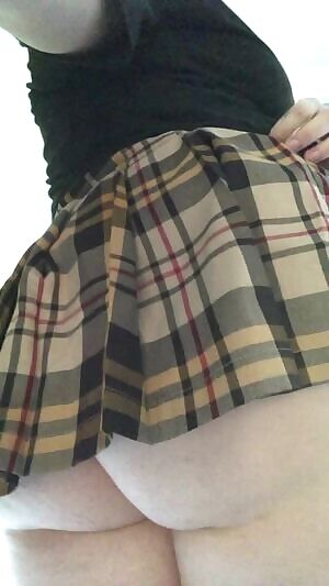Do you like my new skirt? It’s so short 😮