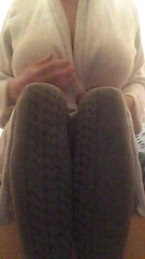 Cheeky bedtime peekaboo 😇😴😴