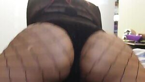 Leave your worries behind with the help of a hypnotic brat