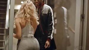 Do you know name of this PAWG girl /scene