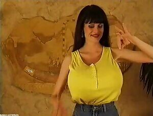 Sofia Staks circus routine