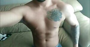 you guys seemed to like my first photo, here's a behind the scene GIF. let me know what you would like to see!