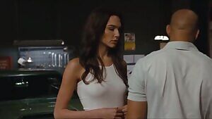 Gal Gadot's nips