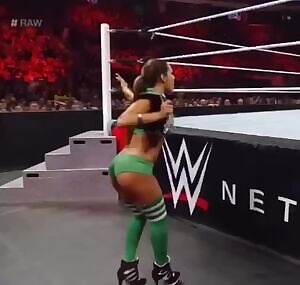 Does anyone else want to fuck Nikki while she’s wearing those heels