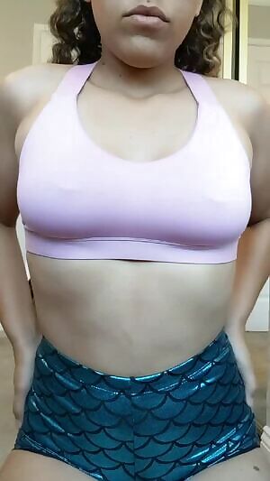 Sports bra titty drop before pole class 💗