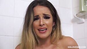 asking her sister to squirt