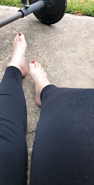 red toes and arches