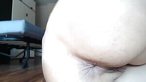 Redhead with a loose hole