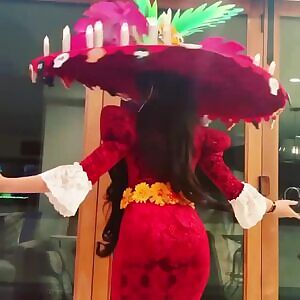 Camila Cabello shaking her massive Cuban ass to make you cum