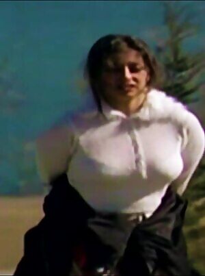 Manisha Koirala jiggles Grahan