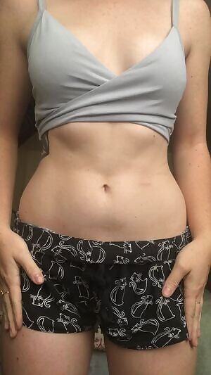 24hr wear cotton panties with skid 👽 Album link in comments