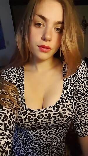 This dress isn't exactly subtle, I know. 😏