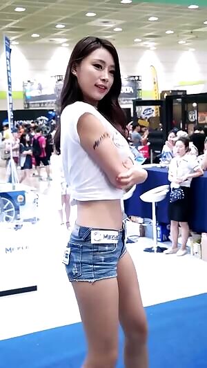 Switch - Minji Sexy in Small Denim Shorts