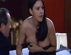 Monica Belluci In Combien Tu M'aimes?
