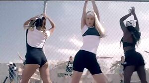 Iggy needs a BBC in her teasing pussy