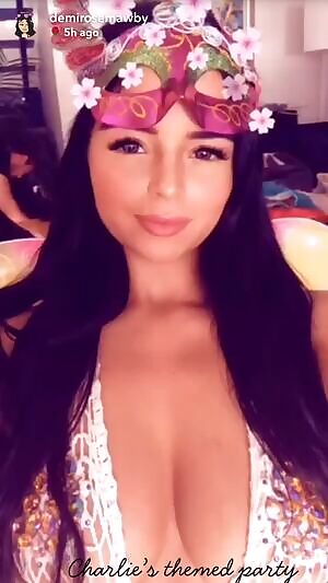 Demi pink